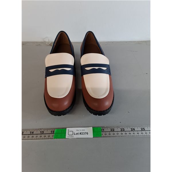Women's Leather Style Loafers- Size 40.5, Appear New