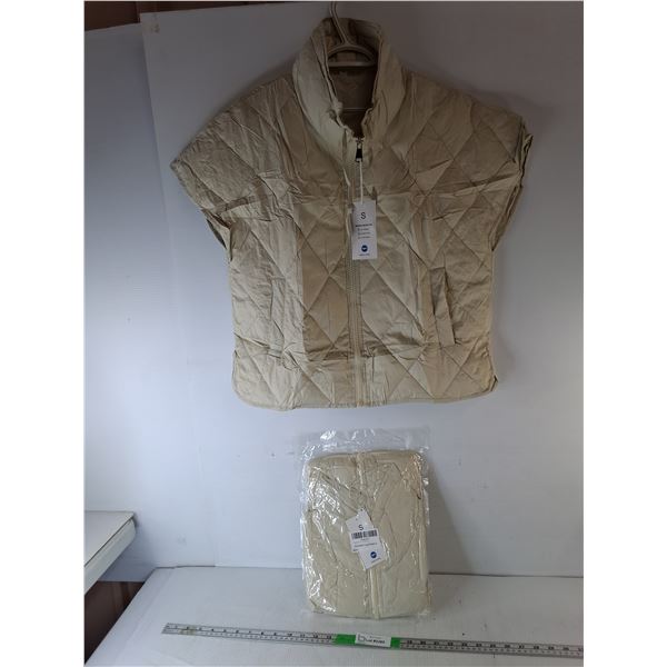 (2) Women's Puffer Style Vests- S
