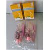 Image 3 : Hydralyte Effervescent Electrolyte Granules, Miniature Rubber Duck Figurines, Stitch Style Makeup Br