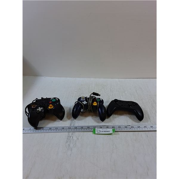 (3) Gaming Controllers