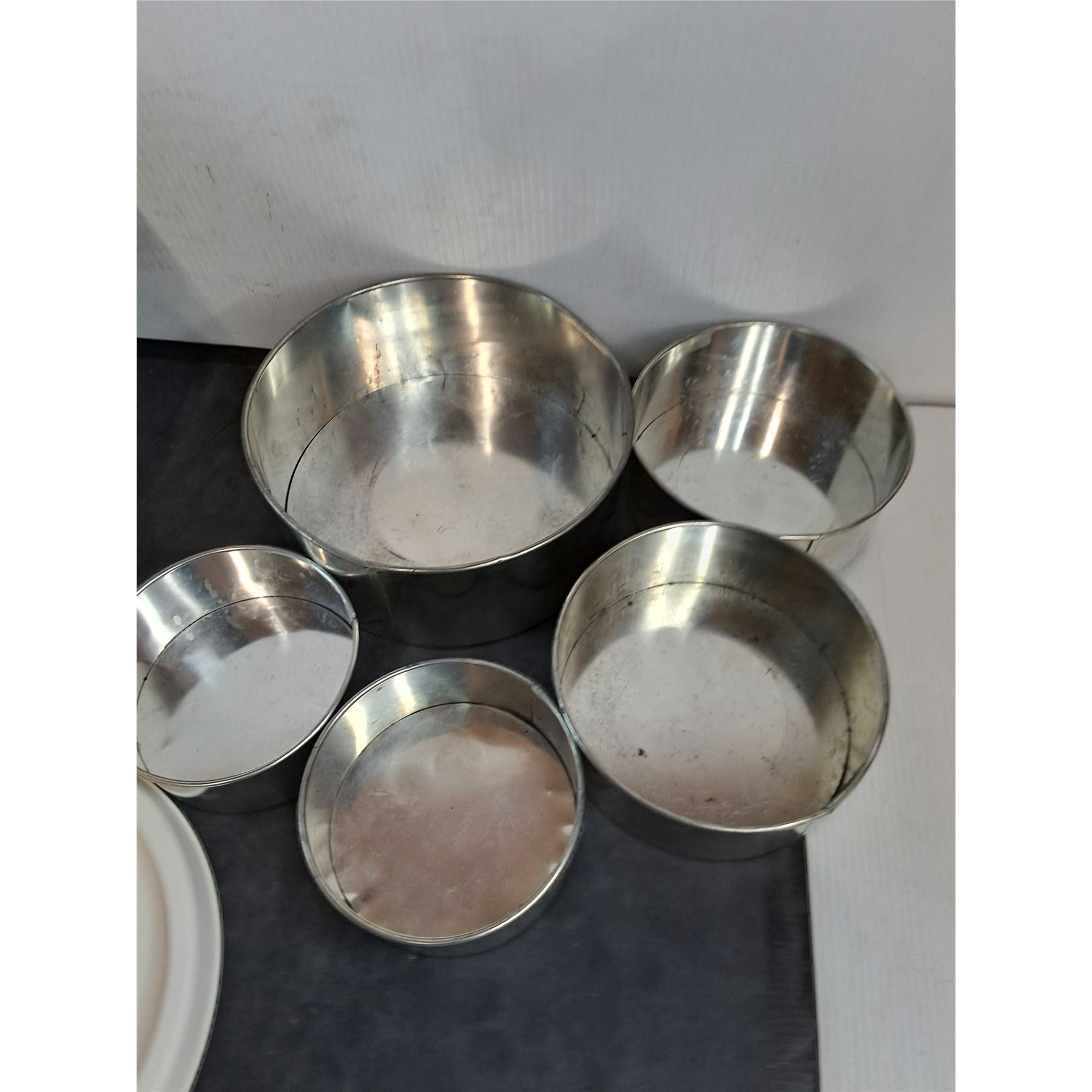 Round Tupperware Metal Vintage Tupperware Food Containers, Round Cake Bake Pans - Bodnarus ...