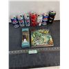 Image 1 : (7) Promotional Pop Cans, Corning Ware Lock-On Pan Handle, Far Side Comic Book