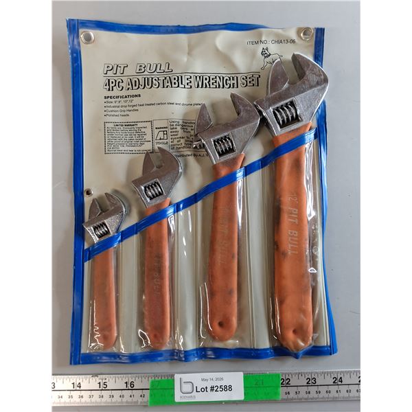 (4) Piece Pit Bull Adjustable Wrench Set & Bag