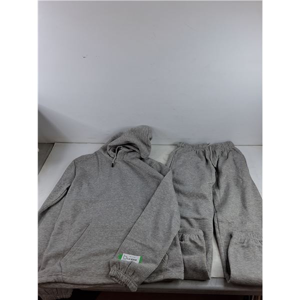 Gray Bunny Hug & Sweatpants - Size S