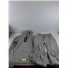 Image 1 : Gray Bunny Hug & Sweatpants - Size M