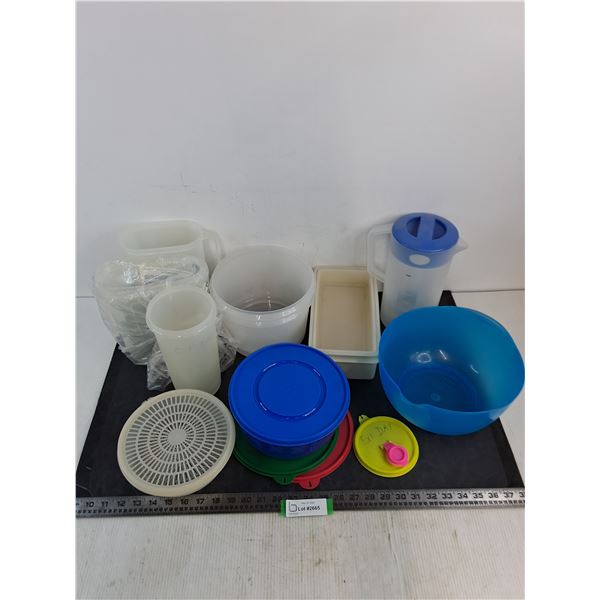 Assorted Mostly Vintage Tupperware