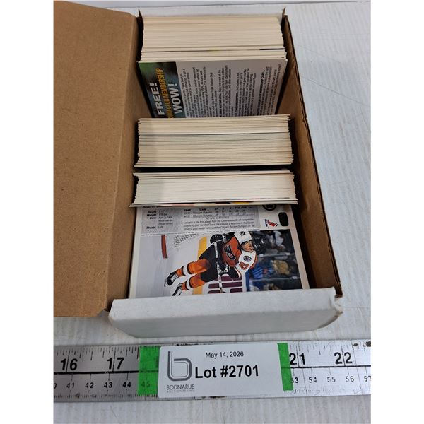 Box of 1996 Topps Finest Hockey Cards