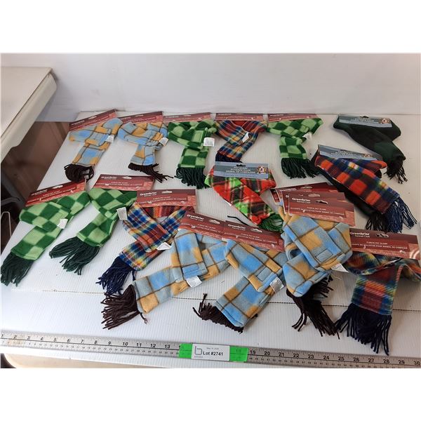 (18) Fleece Pet Scarves- New
