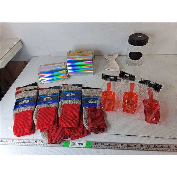 Glass Jar 7", Men's Thermal Socks 10-13, Plastic Scoops, Misc.