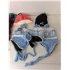 Image 2 : Men's Scarves, Toques & Peruvian Hats
