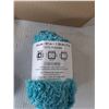 Image 3 : Box of Plush Yarn Rolls