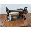Image 3 : *Vintage Singer Treadle Sewing Machine  30" x 36" x 17" , PICKUP ONLY