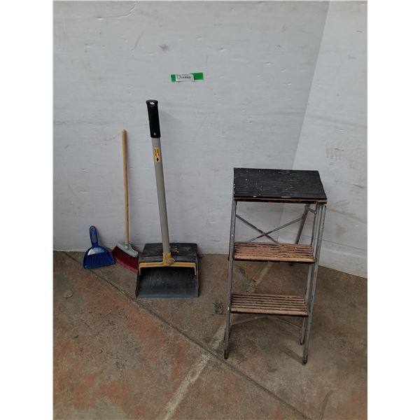 *Folding Step Ladder, Dust Pan & Broom - PICKUP ONLY