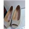 Image 4 : (2) pr. Ladies Shoes- Wedged Shoes-size 9WW, Fashion Sandals-Size 43-Look New