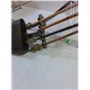 Image 4 : 53" Bow with (4) Arrows-32" long