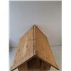Image 4 : *Wooden Pet Shelter (20"x18"x22")( cannot ship, as is)
