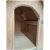 Image 6 : *Wooden Pet Shelter (20"x18"x22")( cannot ship, as is)