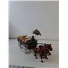Image 4 : Vintage Cast Iron Horse-Drawn Fruits and Vegetables Wagon Toy
