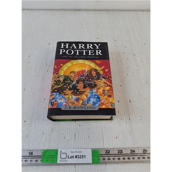 Harry Potter and The Deathly Hallows by J.K Rowling