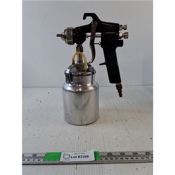 Central Pneumatic Pro Spray Gun ( as is)
