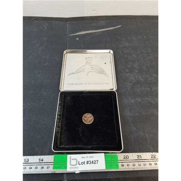 2000 Canada Millennium Official Keepsake Medallion Token Featuring A Dove ( as is, cannot authentica