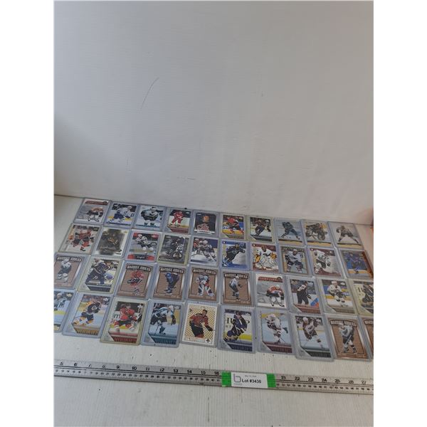 (40) Various Upper Deck Hockey Cards ( as is, cannot authenticate)