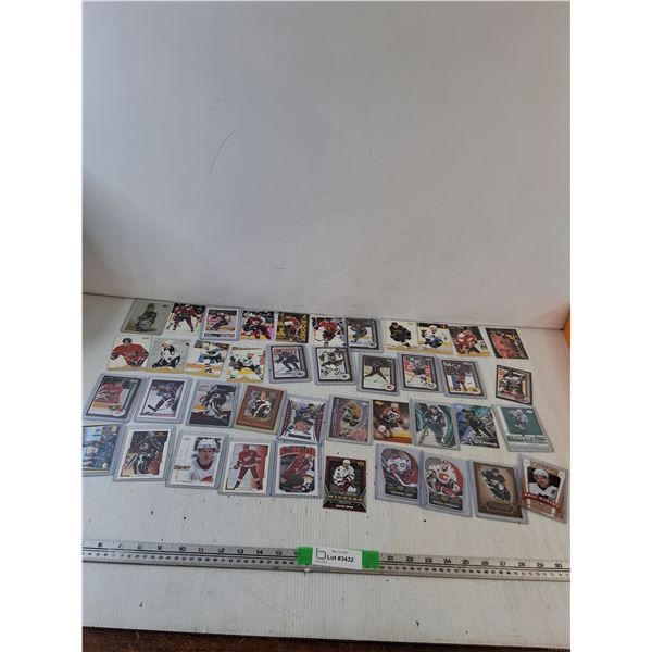 (41) Various Upper Deck Hockey Cards ( as is, cannot authenticate)