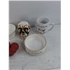 Image 5 : The Little Book of Hockey Sweaters, Ceramic Pet Bowls, Chewing Toys, Ceramic Mug, Misc