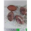 Image 2 : (6) Mini NFL Logo Footballs