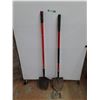 Image 1 : **(2) Shovels - PICKUP ONLY