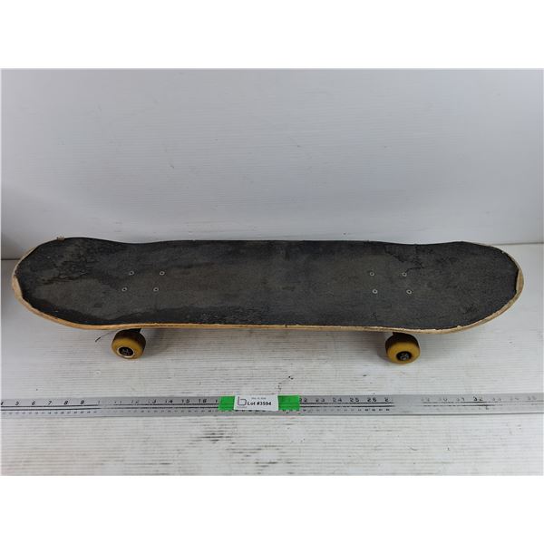 Skateboard - PICKUP ONLY
