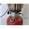 Image 4 : Vintage Coleman 200 Lantern from 1961 - 19" Tall with Handle