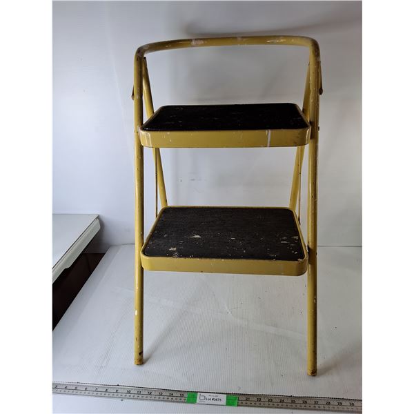 Vintage 2 Tier Step Ladder 17.5" x 19" x 29" Opened- Cannot Ship