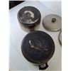 Image 4 : (2) Aluminum Pots with Lids Up to 10.5" & Wear-Ever Knife