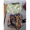 Image 7 : Jet Stream Rolling Suitcase 26.5" x 8" x 20" & (6) Bags- Purses, Messenger Style, Misc. Cannot Ship