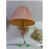 Image 1 : Pink Hanging Lamp - Works