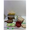 Image 1 : Misc. Turtle Cheese Board, Leaf Dish, Kitchen Items