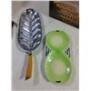 Image 4 : Misc. Turtle Cheese Board, Leaf Dish, Kitchen Items