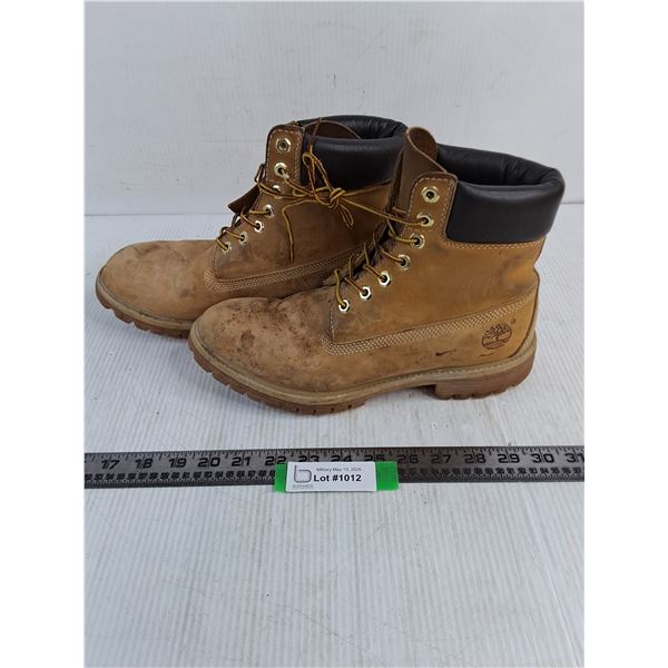 Pair of Timberland Waterproof Boots - Size 9