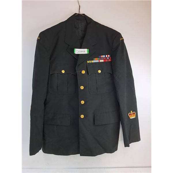 * 1960's Canadian Army Warrant Officer DEU Tunic w/Ribbons & Pants - Sizing Pictured