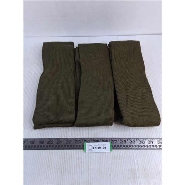 (3) Unused Military Extreme Weather Scarves