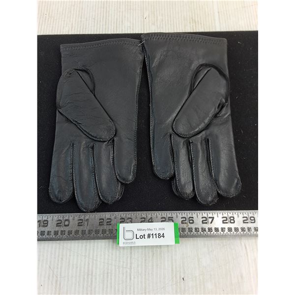 Unused Pair of Men's Leather Military Dress Gloves - Size Large