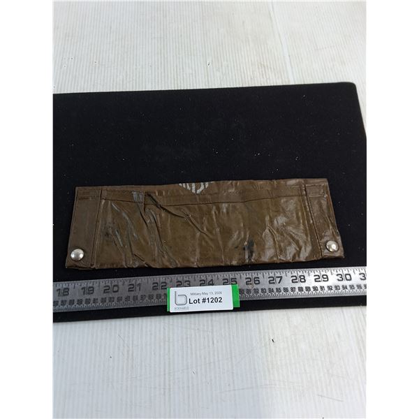 Rare WW2 Canadian Army "Anti-Gas" Wallet