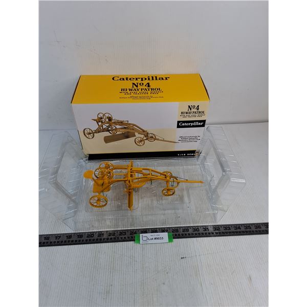 Replica 1:16 Diecast Antique Caterpillar #4 Hi-Way Patrol Trailer