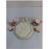 Image 3 : Vintage Royal Winton "Cranberry Rose" 7-Piece Breakfast Tea Set - Teapot is Chipped