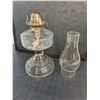 Image 3 : Antique "White Flame Light Co" Oil Lamp - 18" Tall - Cannot Ship