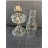 Image 3 : Antique "White Flame Light Co" Oil Lamp - 17" Tall - Cannot Ship