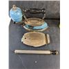 Image 2 : Vintage Coleman 4A Sad Iron w/Original Manual & Accessories