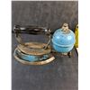 Image 4 : Vintage Coleman 4A Sad Iron w/Original Manual & Accessories