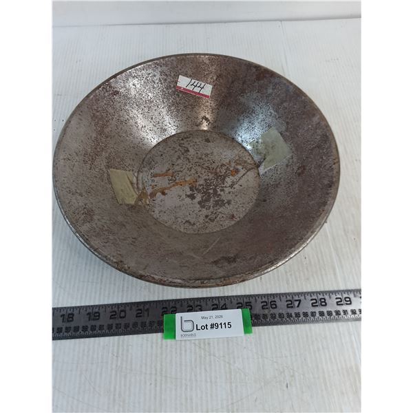 Vintage Metal 12" Gold Pan